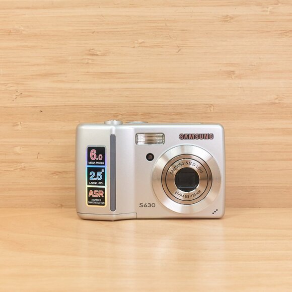 Samsung S630 Digital Camera / 6MP / 3× Zoom / Silver / Tested - Picture 2 of 7